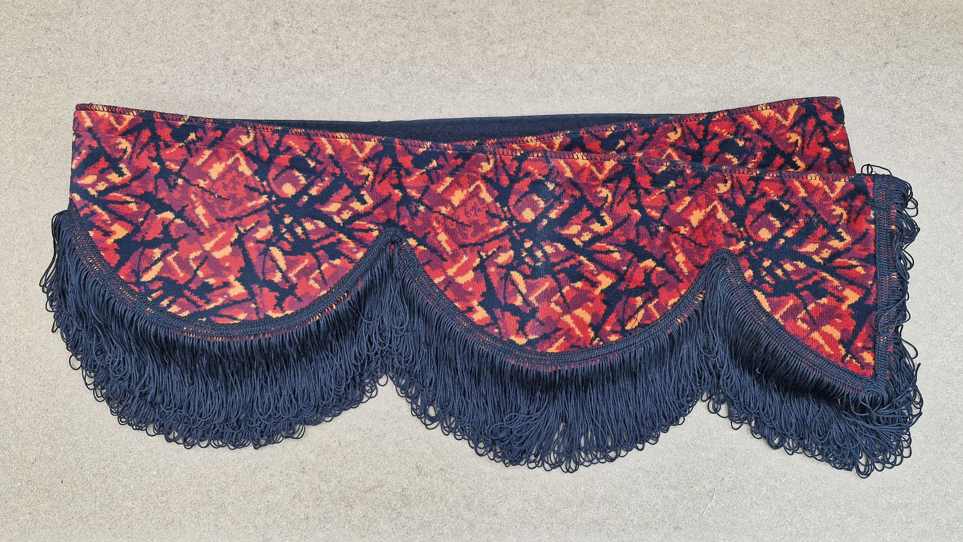 Bordura ORIGINÁL DÁNSKÁ PLYŠ ČERVENÁ + ČERNÁ