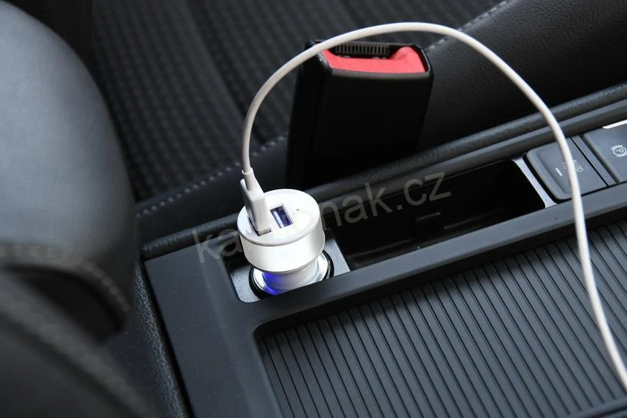 Zástrčka 2xUSB 5V/2100mA 12/24V