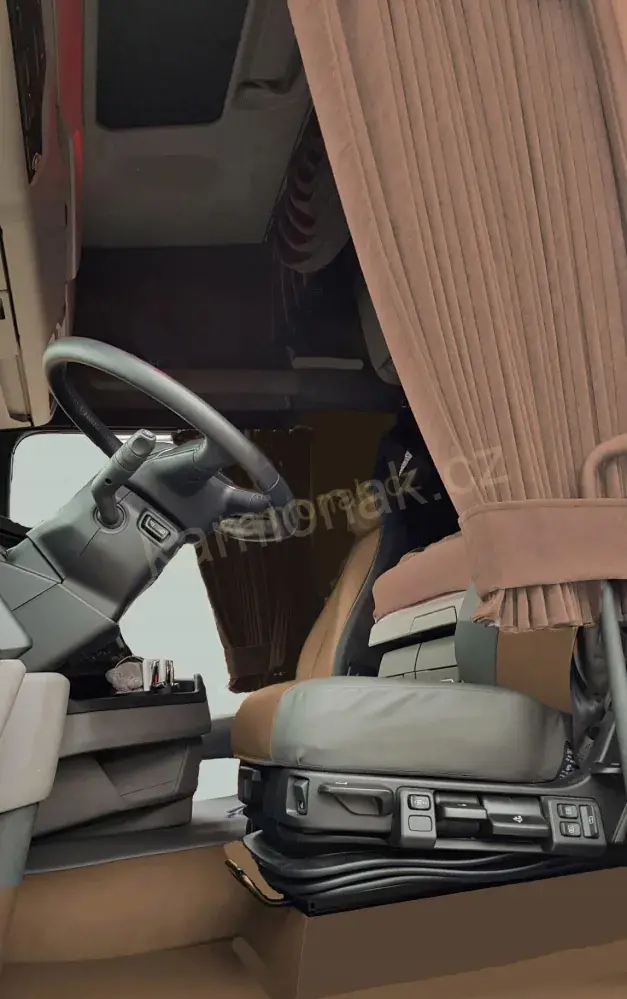 Závěsy skládané HEAVY - světle hnědé